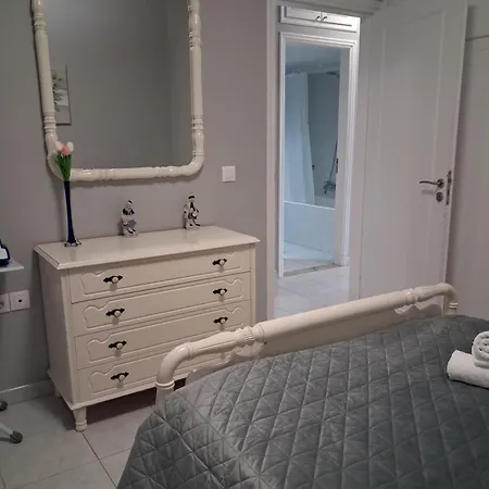 Pelagias Apartment *